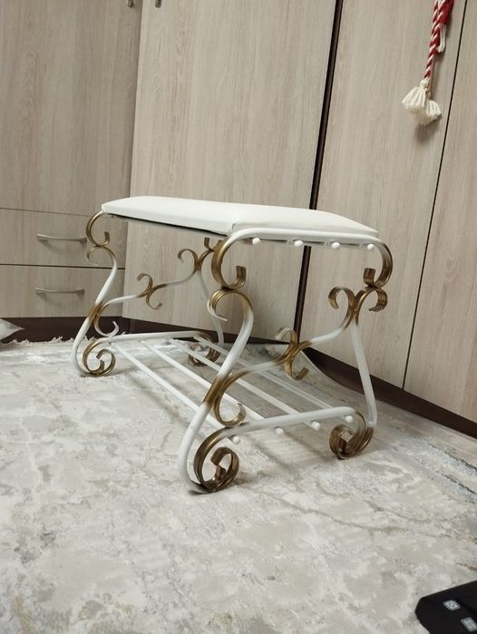 Продаëтся лавочка для прихожей