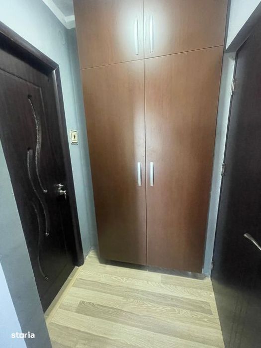 Apartament 4 camere, 89.88 mp, trilateral, 2 bai, zona Craiovita Prome
