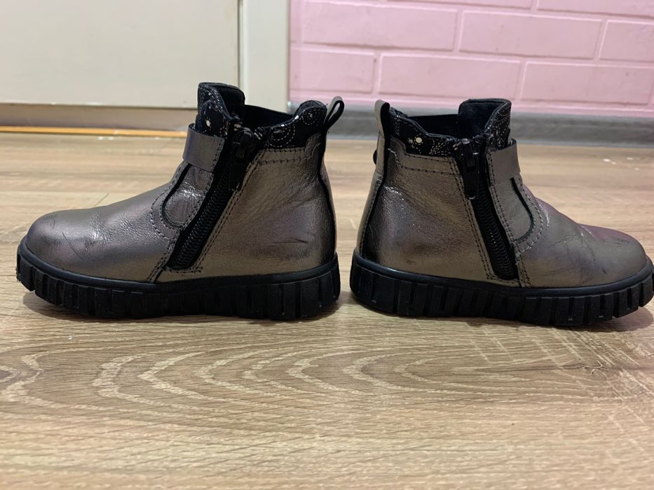 Ботинки на девочку 23 размер . Кожа- фирма Perlina. Б/у. 100 тыс.