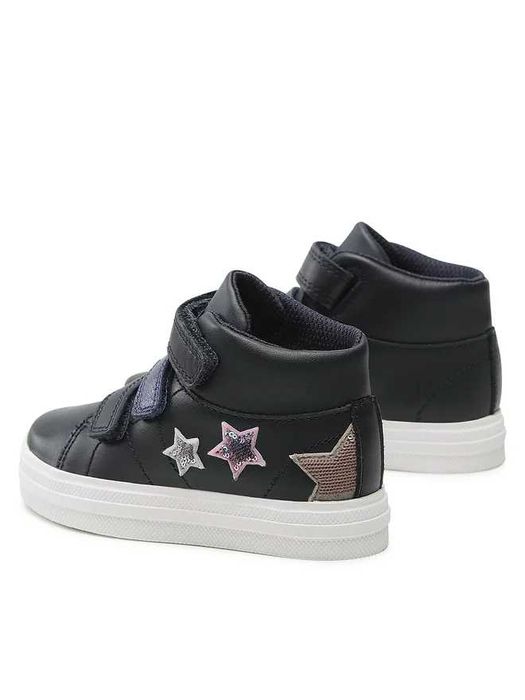 Нови обувки за момиче Clarks