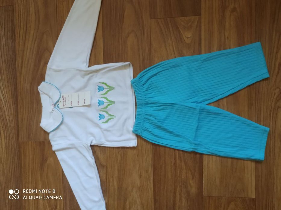 Костюм - кофта и штаны на 1,5-2 года