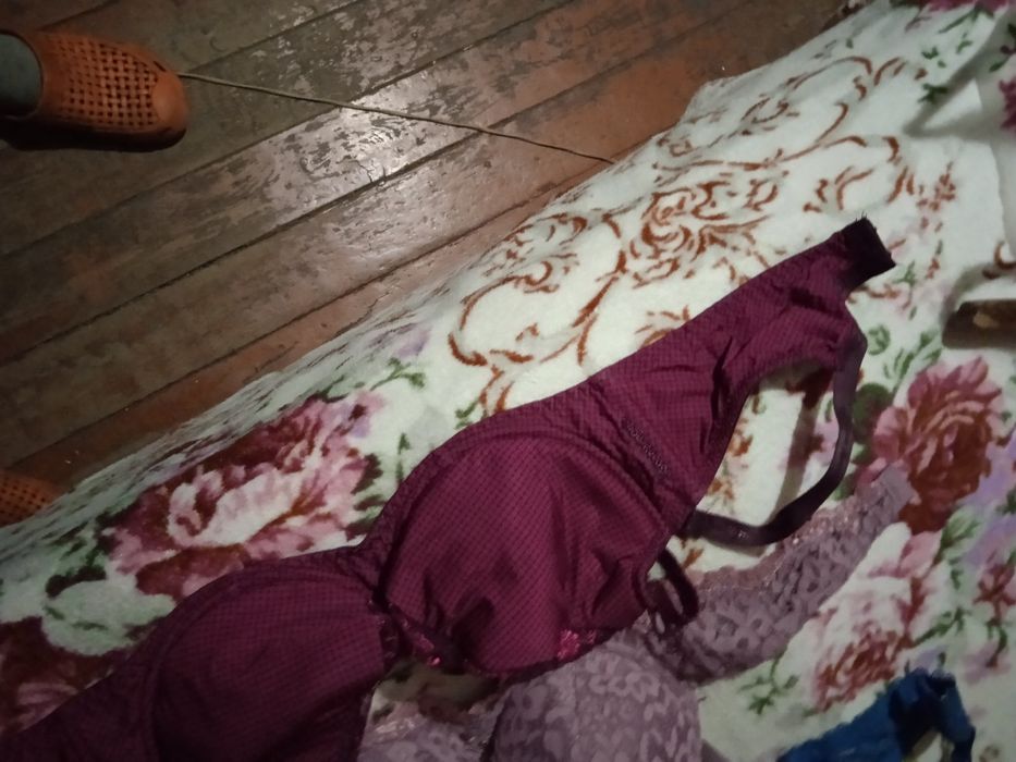 Продам женские лифчики