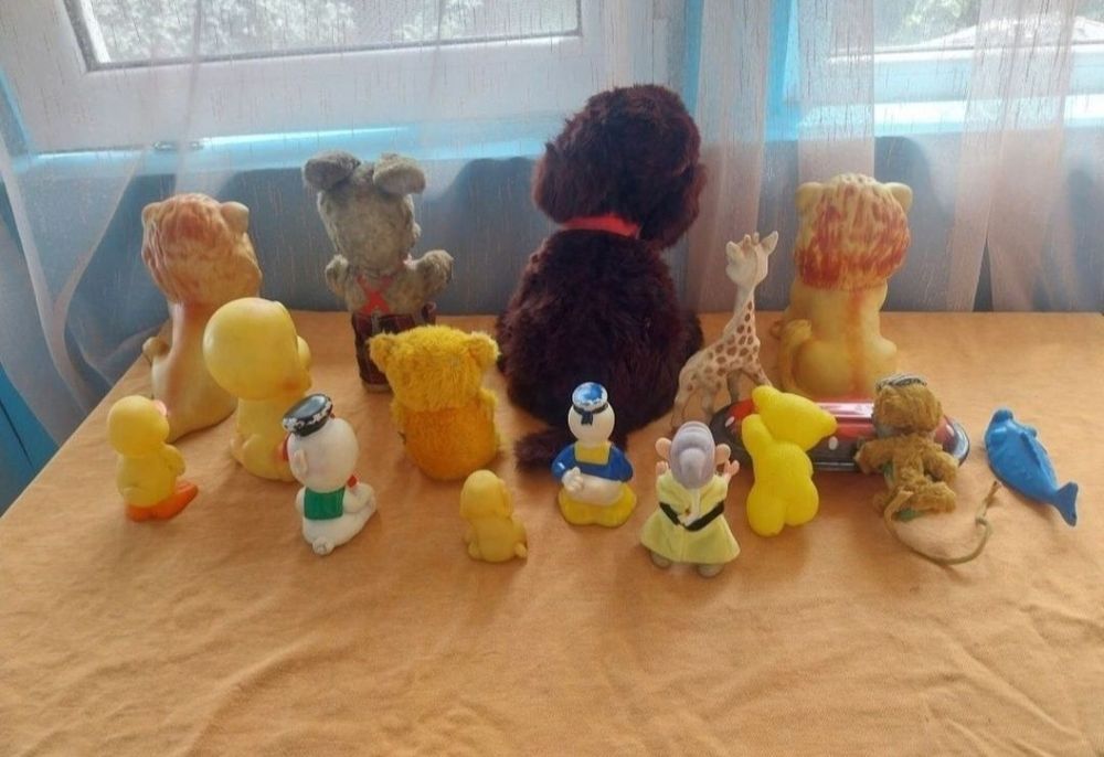 Jucării vechi de colecție.