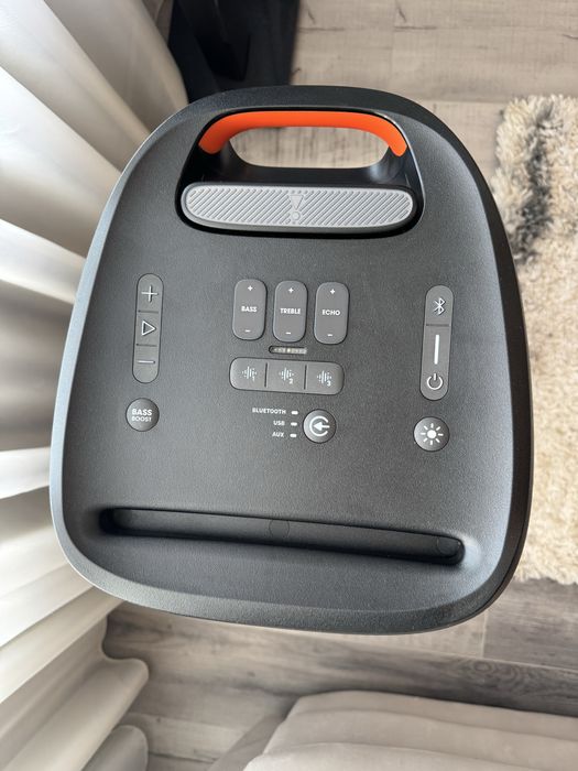 Jbl party Box 310 като нова! +кальф "giseo"