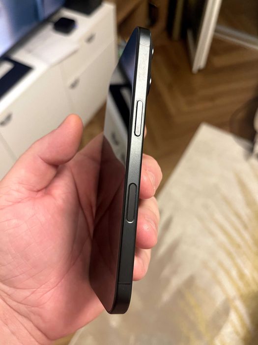 Iphone 16 128gb black (97% battery)