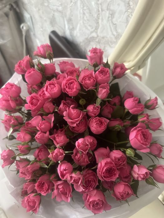 букет кустовые розы свежие