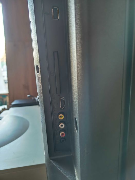 Sony Bravia KDL-37S5500 37" 1080p HD LCD-Teлeвизор+Sony Blu-ray DVD