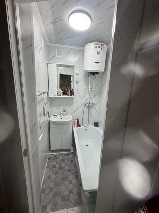 Продам 2 ком квартиру по адресу Абая 106