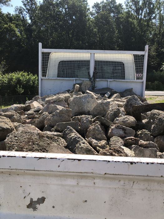 Transport moloz demolez sape pereti orce betone