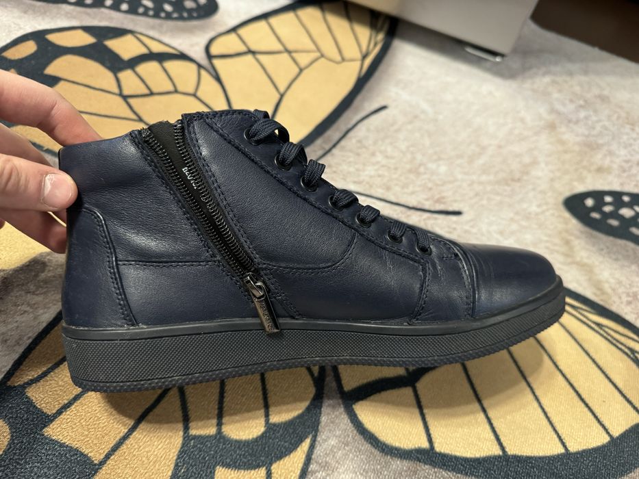 Продам зимние кеды tendance