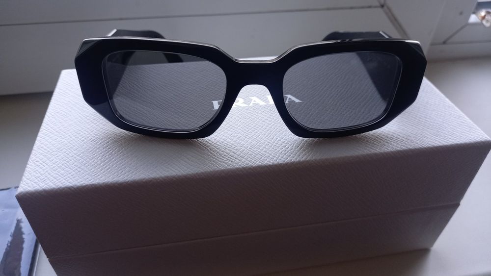 Нови очила Prada