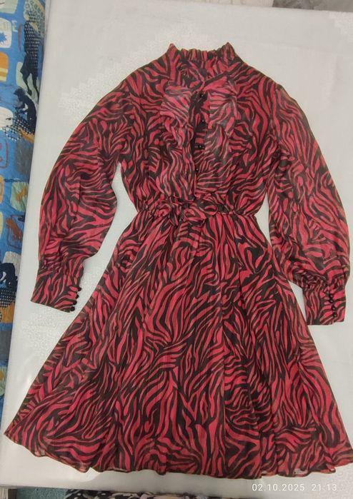 Платье с рукавом