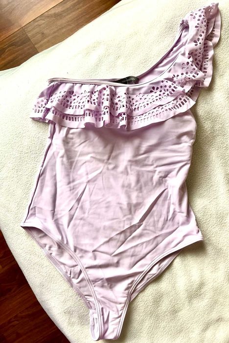 Costum de Baie Intreg Lila - Mov cu Volane, Nou cu Eticheta, French Connection (ASOS)