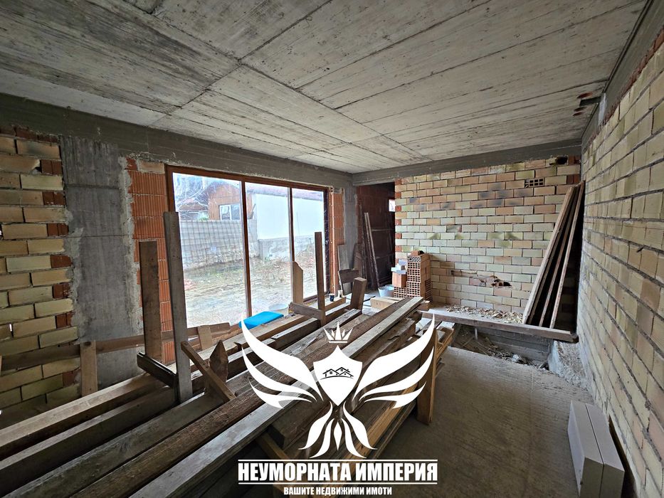 Нова къща 96РЗП и двор 283кв.м. с гараж в Асеновград кв.Долни Воден