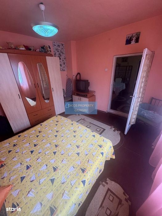 Casă de vânzare – Strada Mugurilor