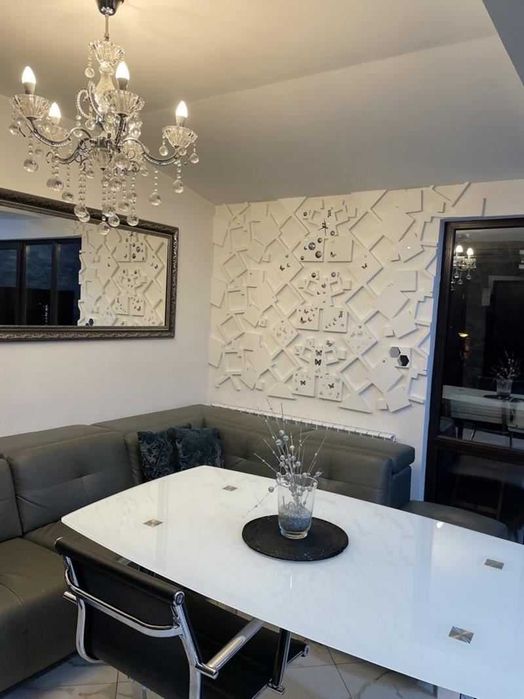 Дава се под наем Тристаен апартамент в София, Гоце Делчев - 104 кв.м за 586.5 € - Снимка #1