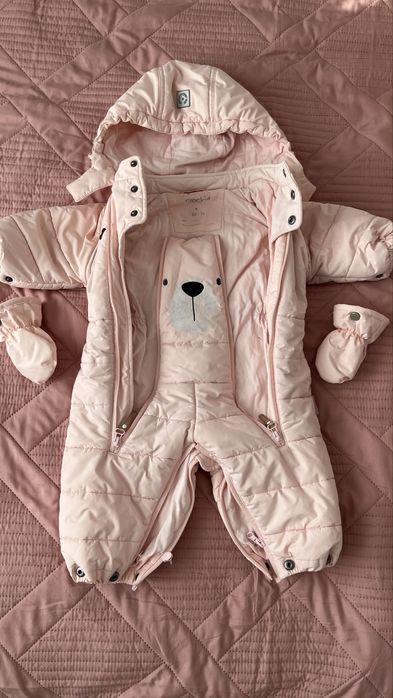 Продам детский зимний комбинезон для девочки