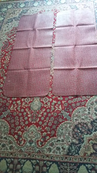 Продавам постелки за фитнес плаж или планина - 2 броя