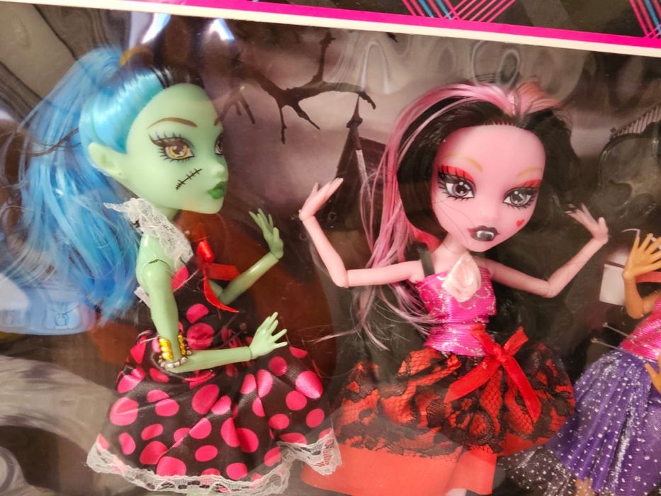 продам кукол Монстр Хай