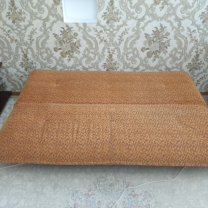 Диван и два кресла