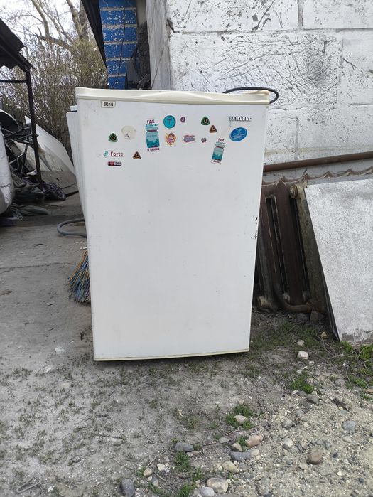 Холодильник маленький