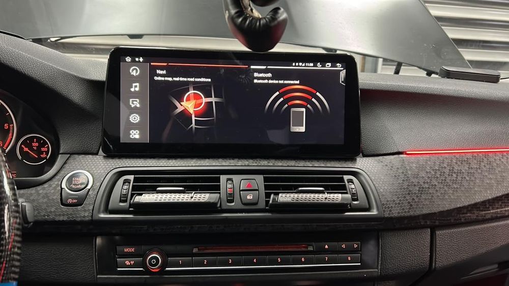 Navigatie auto, camera marsarier, lumina ambientala, colantare, senzor