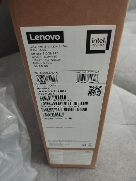 Lenovo IdeaPad Slim 3 15IRH10