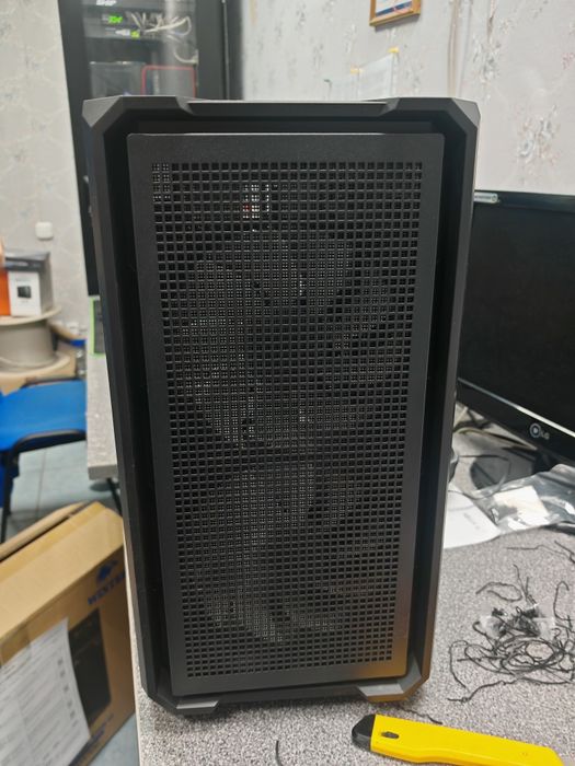 Продам корпус Cougar mx600 mini