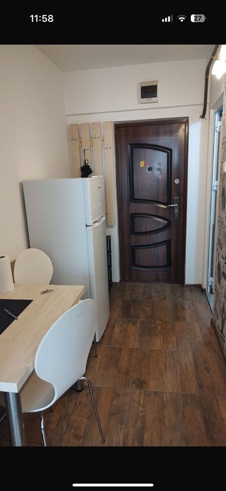 Inchiriez garsoniera