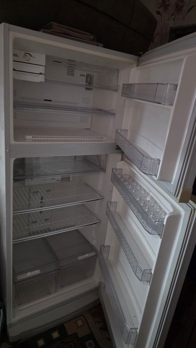 продаётся холодильник