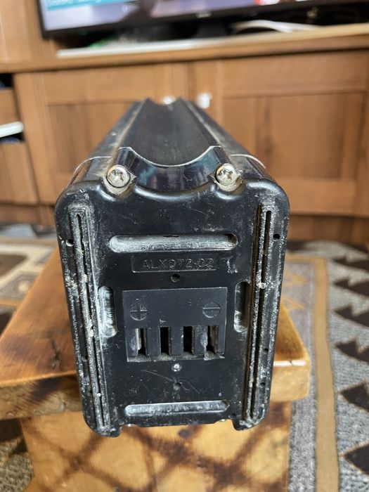 Vînd baterie bicicleta electrică 48v si 18Ap.