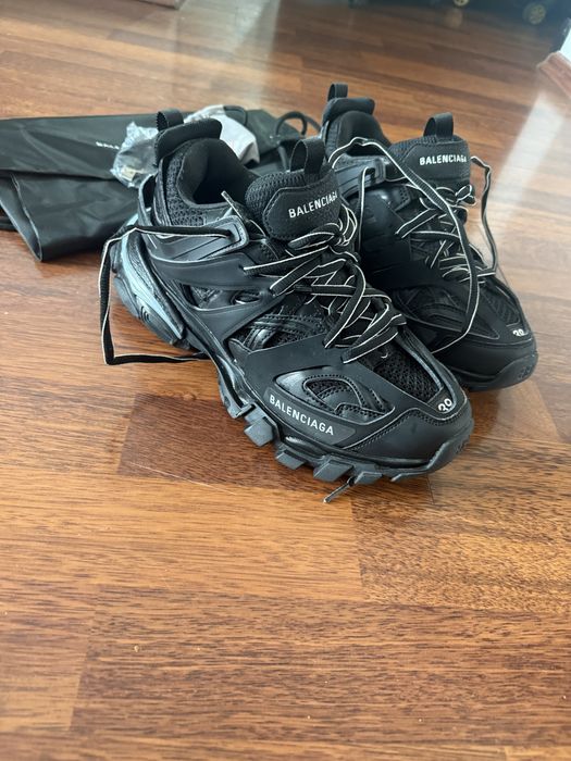 Adidasi Balenciaga track cu lumini marimea 39 stare foarte buna, purtati doar de cateva ori