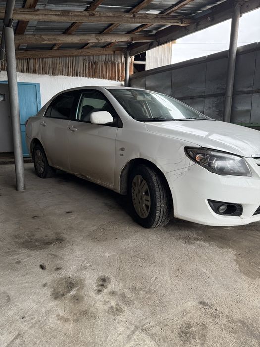 Byd L3 2013 года