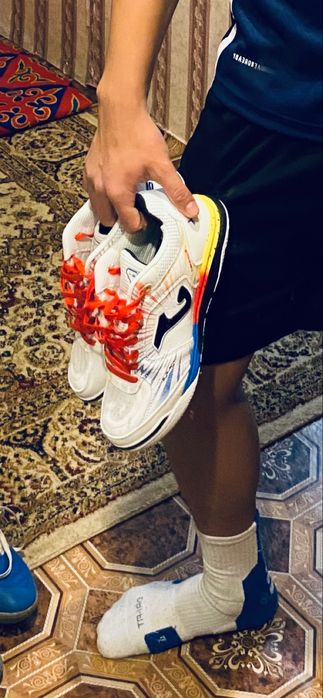 Сатылады размер 40 новый почти 2 рет киілді цена 40мын торг