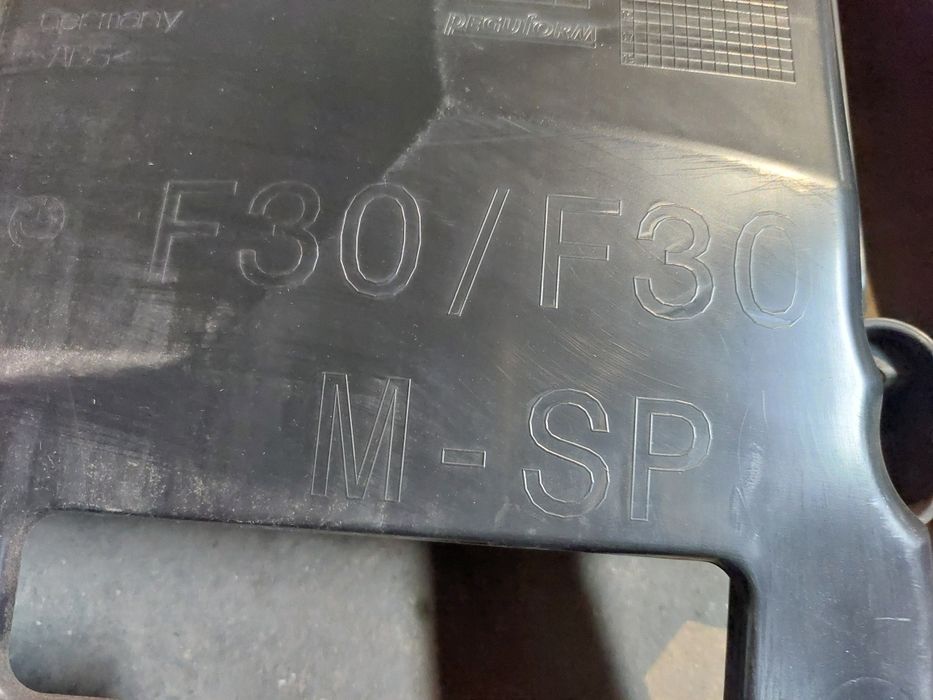 Suport bară spate BMW F30
