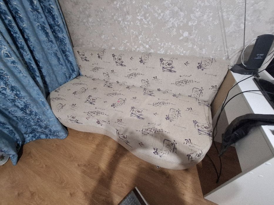 Срочно продам  диван,кравать двуярусный,этектрическую плиту