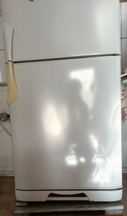 Продам холодильник