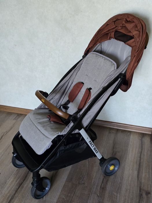 Коляска Joie pact max