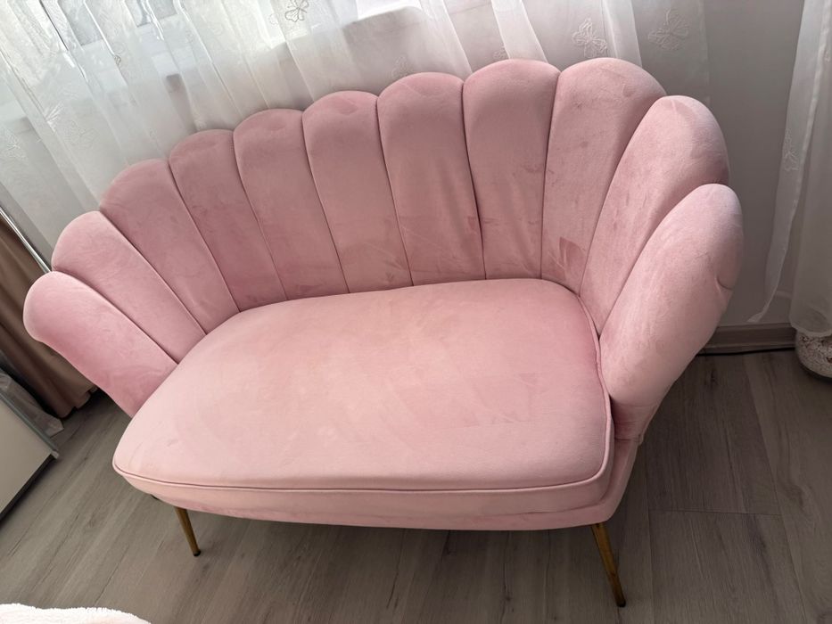 Vand canapea cu design modern