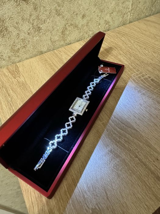 часы серебро 33,71 грамм, новые