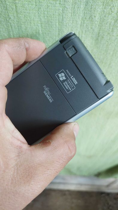 Pc de  buzunar Fujitsu