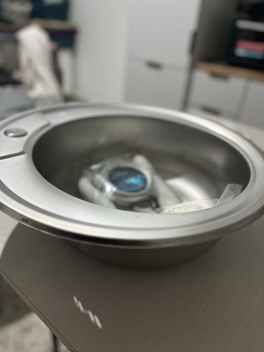 Продается новая раковина для кухни