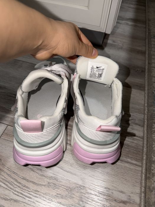 Оригинальные кроссовки nike