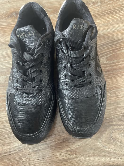 Сникърси дамски Replay