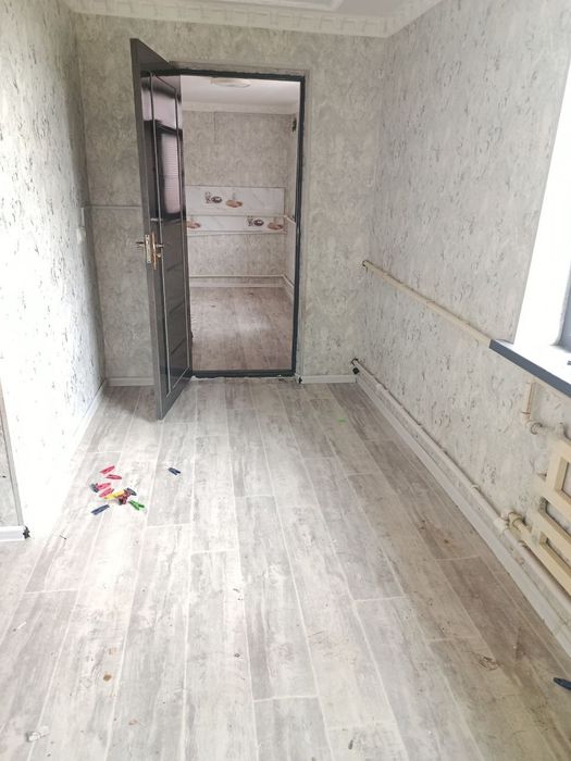 Сирдарё туманида вогзал кучада дом сотилади  бор.