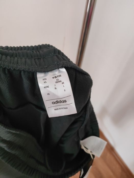 Спортивные брюки, трико Adidas