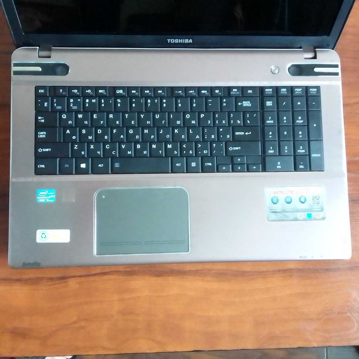 Toshiba Core i5 + SSD 120Gb. FullHD