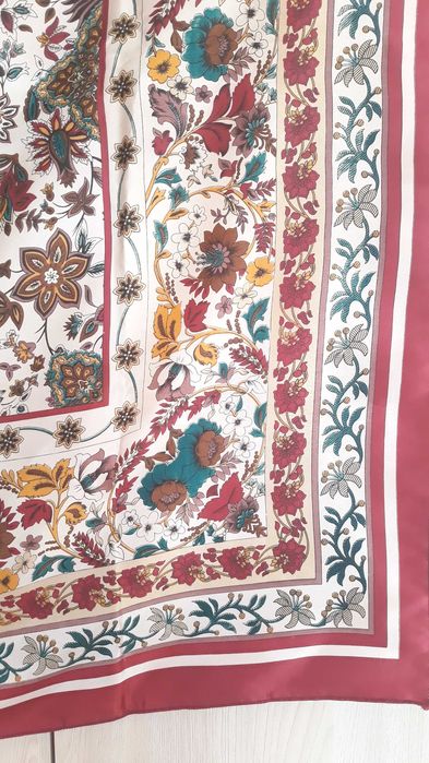 Batic/ esarfe , mare