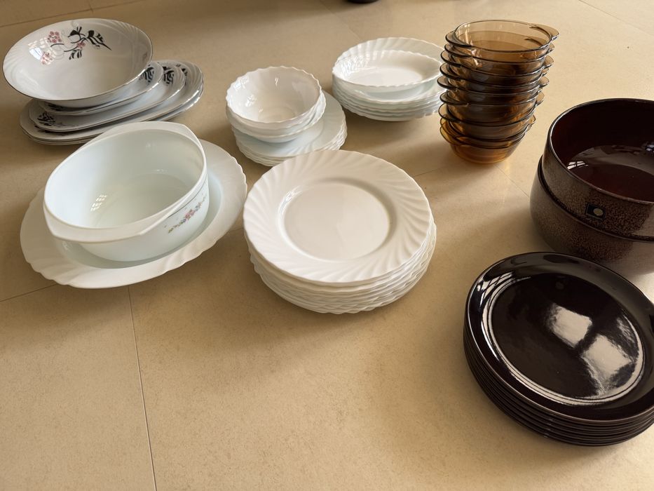 Set farfurii, platouri, boluri