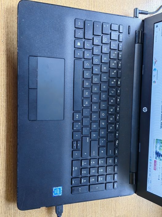 Продавам лаптоп HP -15bs цял или на части